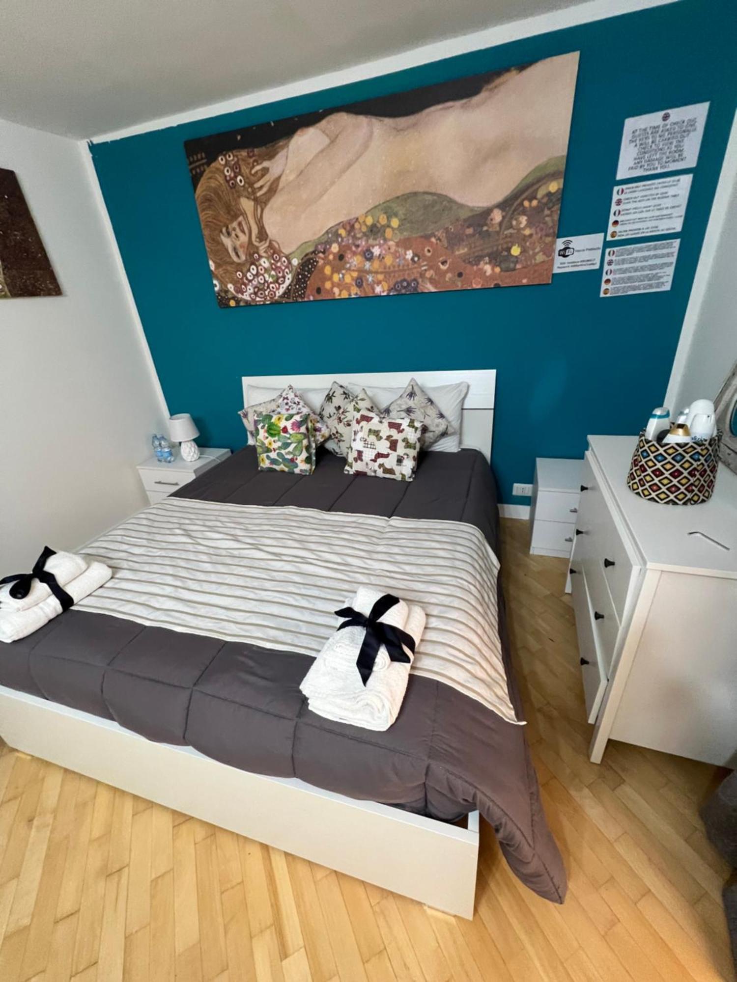 Plebiscito Charme Rooms Napels Buitenkant foto